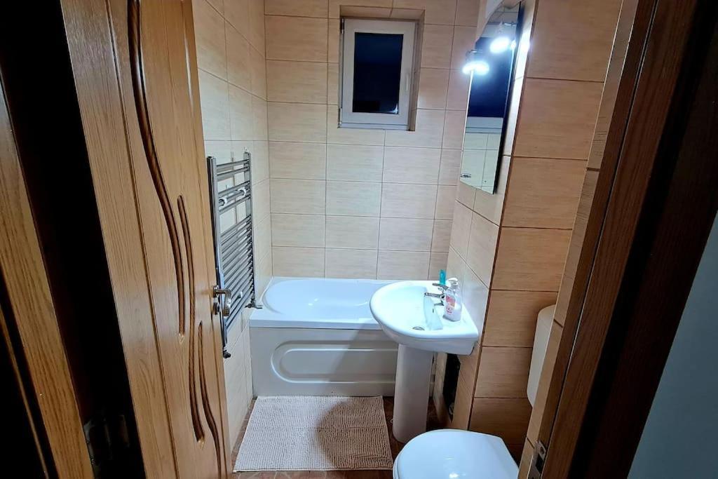 Apartament Violeta Hura-Humora Exteriér fotografie