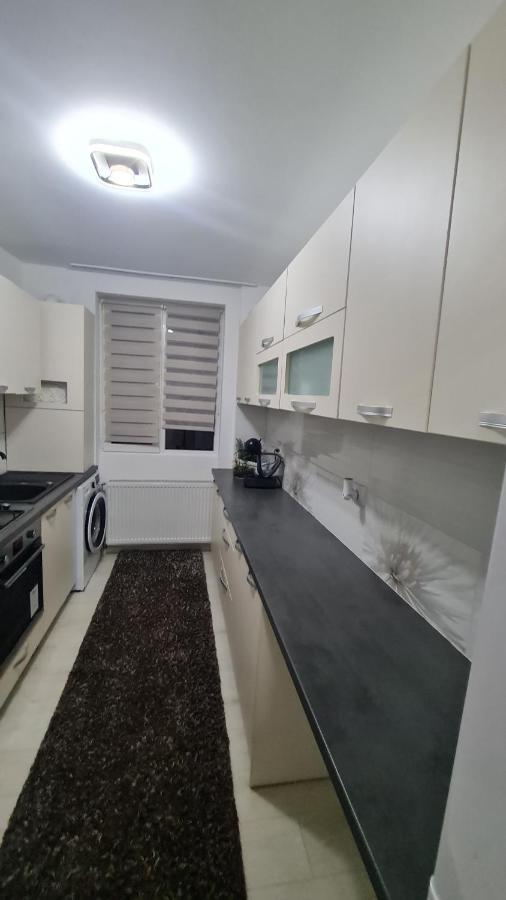 Apartament Violeta Hura-Humora Exteriér fotografie